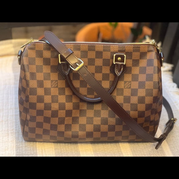 Louis Vuitton
SPEEDY BANDOULIÈRE 30 - Picture 3 of 16